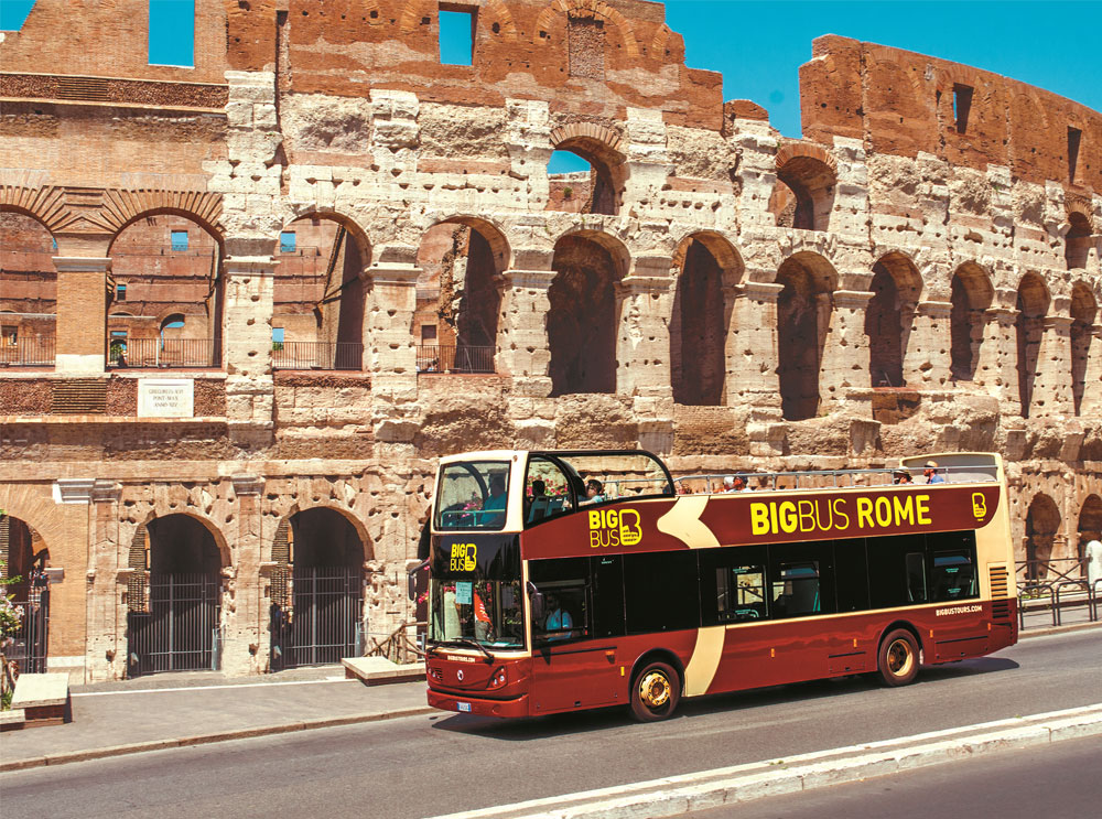 Recorrido en autobús Big Bus por Roma pasando por el Coliseo