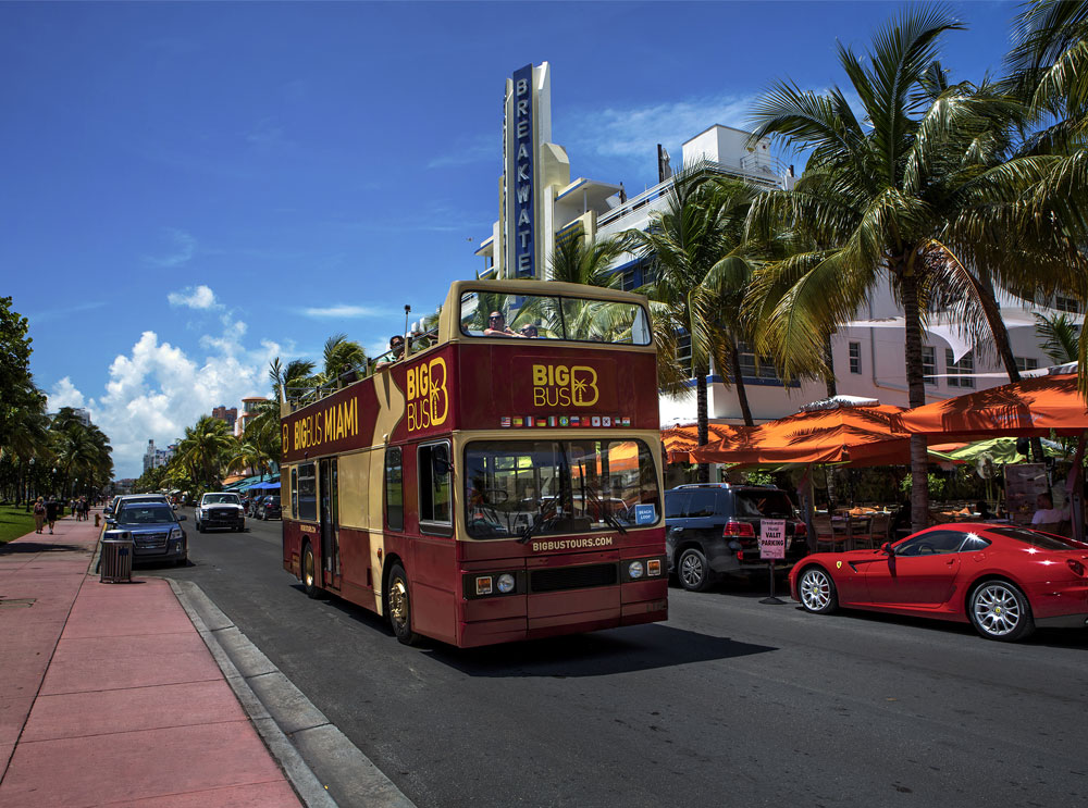 Big Bus Tours sightseeing bus in Miami