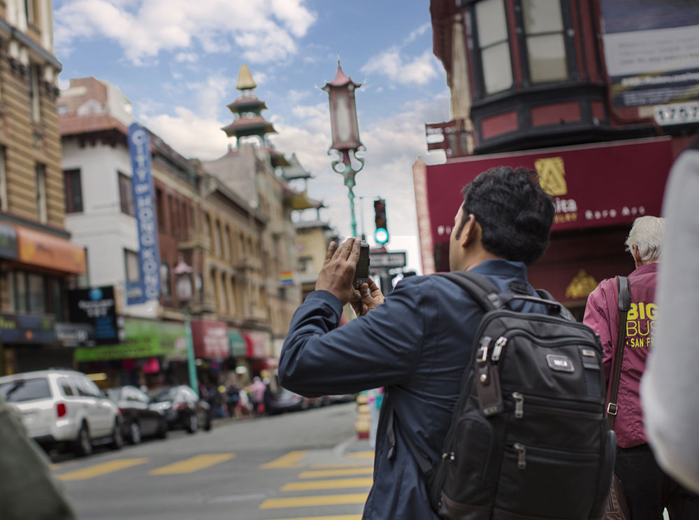 Mann macht Fotos in San Francisco