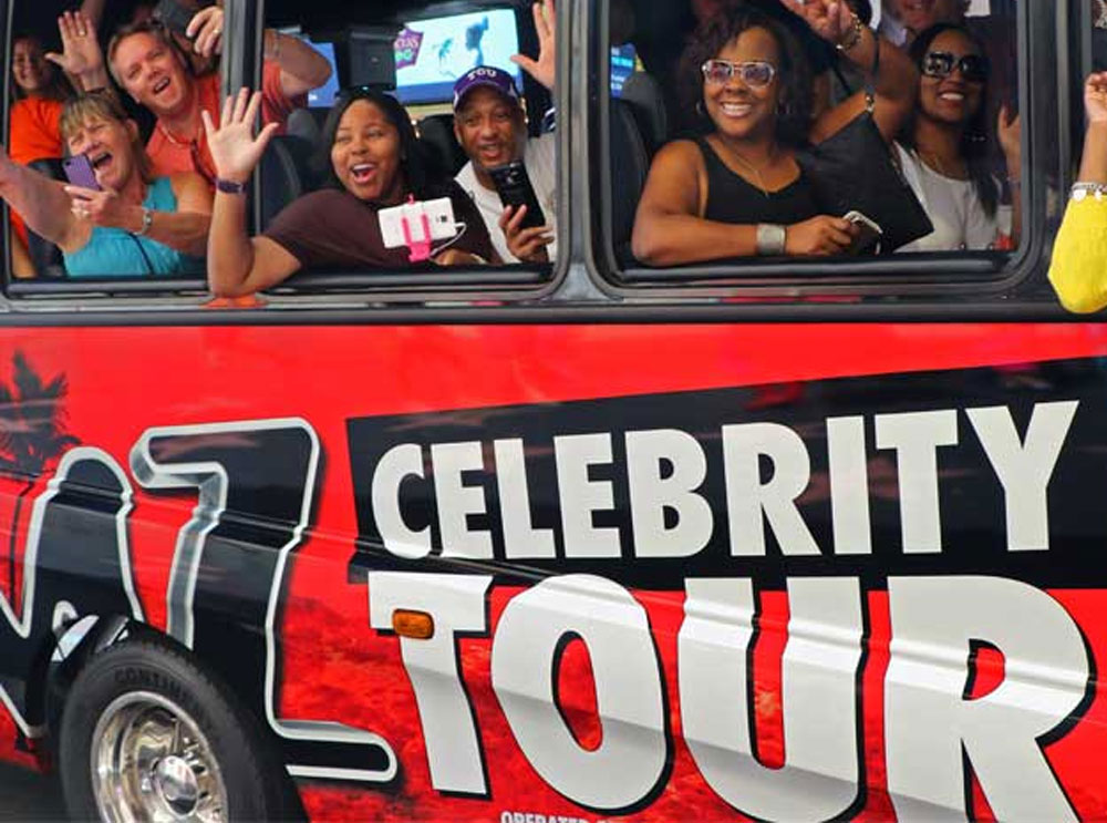 People on TMZ celebrity tour