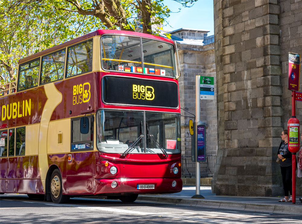 Big Bus Tours sightseeing bus