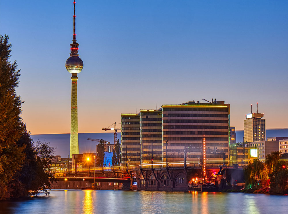 Blick auf Berlin bei Nacht