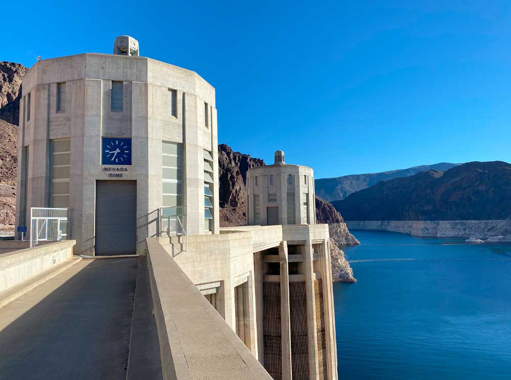 Nevada-Zeituhr am Einlassturm des Hoover-Staudamms