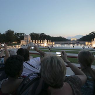 Tour al atardecer image