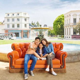 Tour de casas de los famosos + Tour por los estudios Warner Bros. Tour de casas de los famosos + Tour por los estudios Warner Bros.