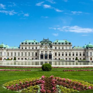 Billete Essential y Belvedere Palace Billete Essential y Belvedere Palace