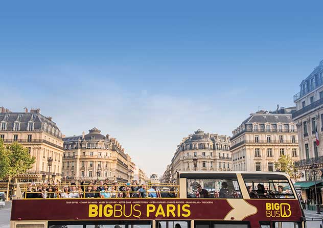 Big Bus Tours Paris beside the Eiffel Tower