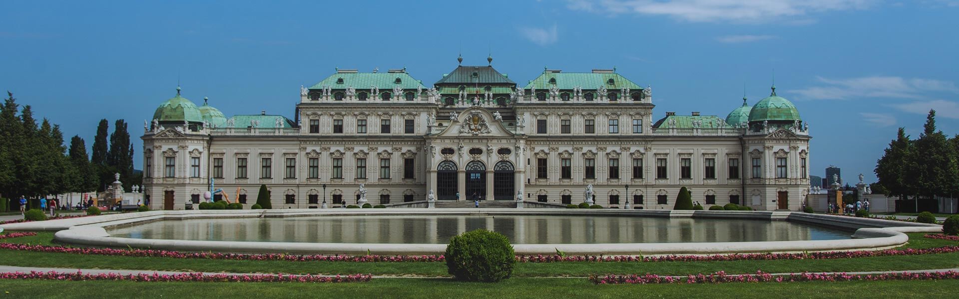 Schönbrunn Palace vs Belvedere Palace ! Which of these two palaces