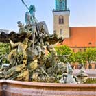 Blick auf den Neptunbrunnen in Berlin