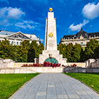 Big Bus Tours en el Monumento a los Soviéticos Caídos de la ruta roja de Budapest