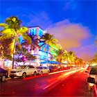Eine Ansicht von South Beach in Miami in der Nacht