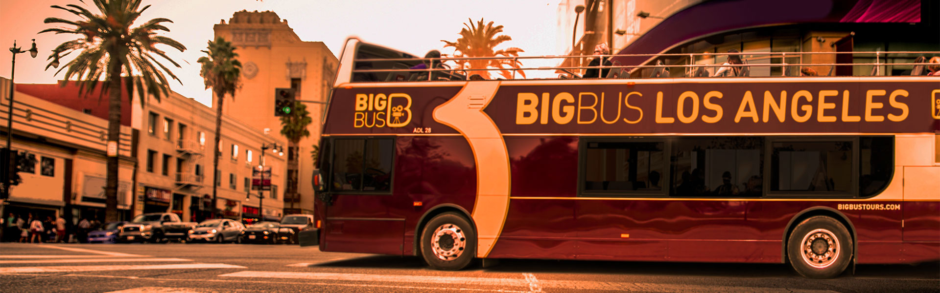 Autobús de Big Bus Tours Los Ángeles en Hollywood Blvd