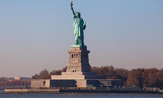 Traghetto per la Statua della Libertà e Ellis Island