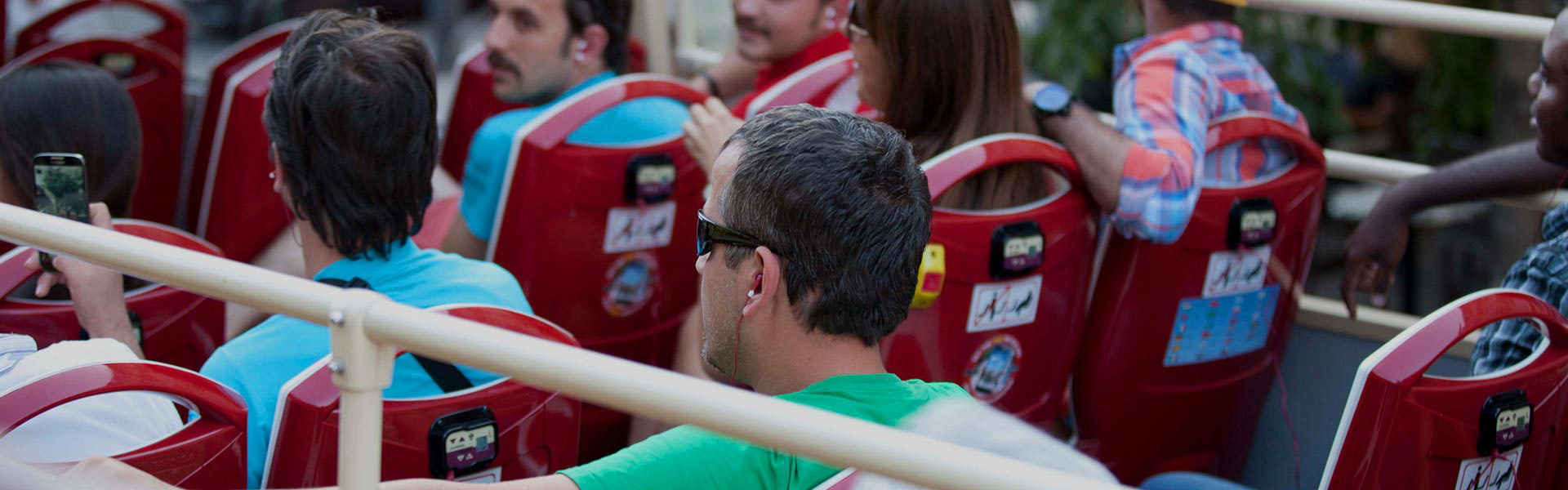 Tourists on Philadelphia Big Bus