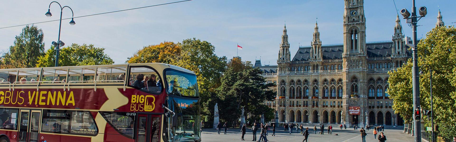 tourist bus tour vienna